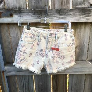 NWT floral shorts!!